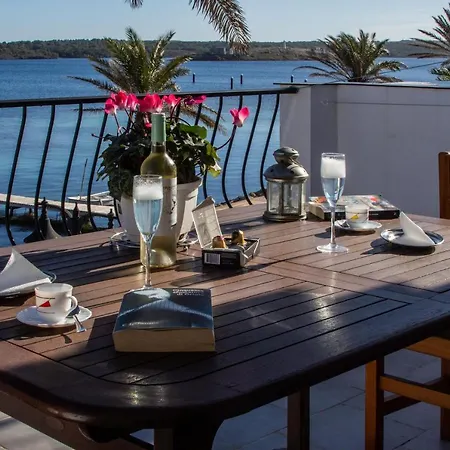 아파트 Gabriel Sans *